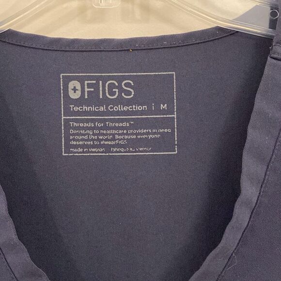 Figs scrub top size medium  - Picture 3 of 5